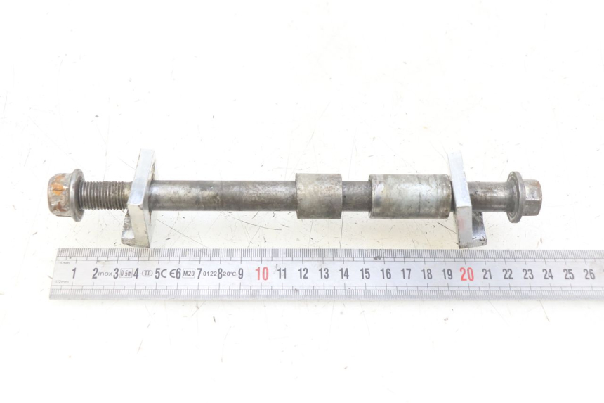 photo de REAR WHEEL AXLE YCF PILOT 125