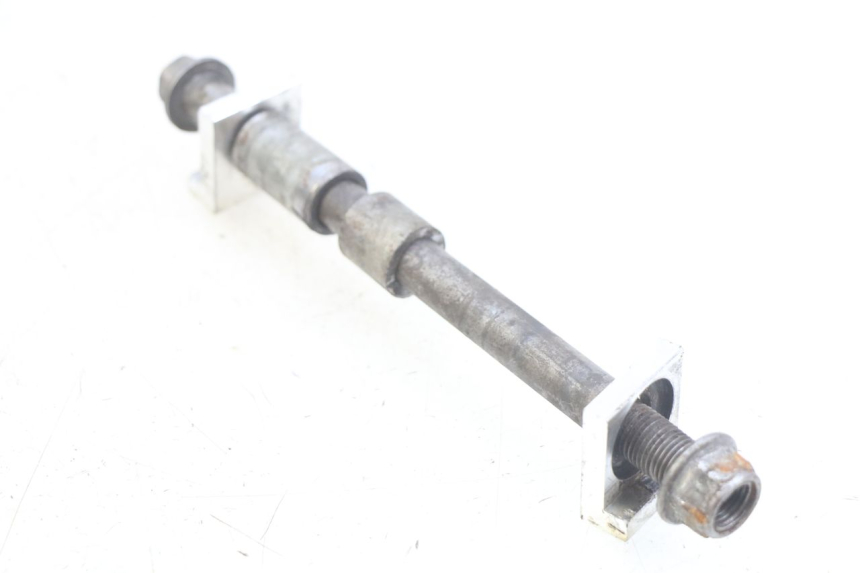 photo de REAR WHEEL AXLE YCF PILOT 125