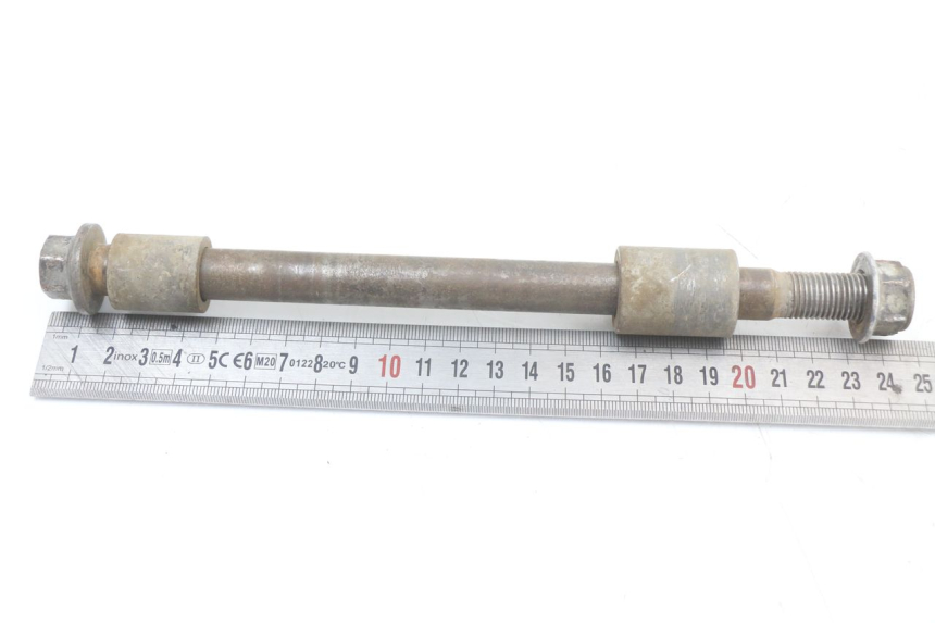 photo de REAR WHEEL AXLE YCF PIT BIKE 125 (2010 - 2018)