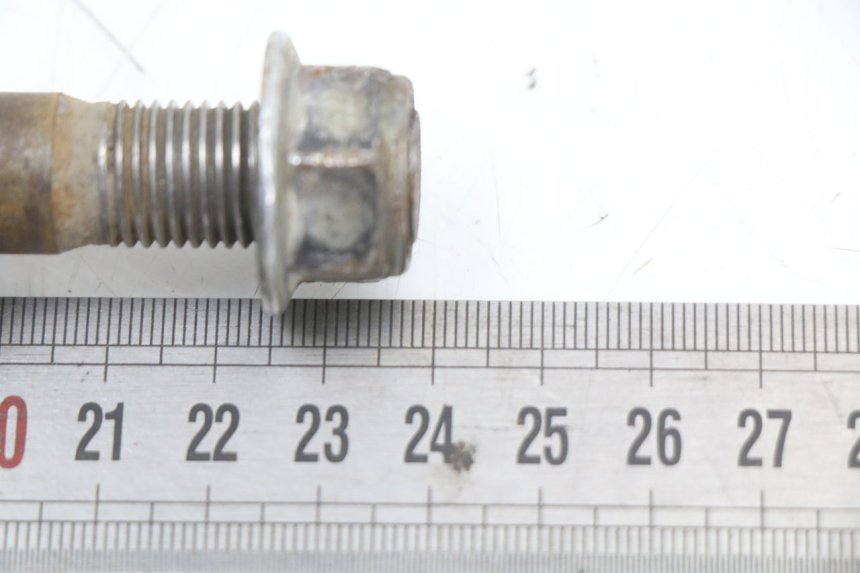 photo de REAR WHEEL AXLE YCF PIT BIKE 125 (2010 - 2018)