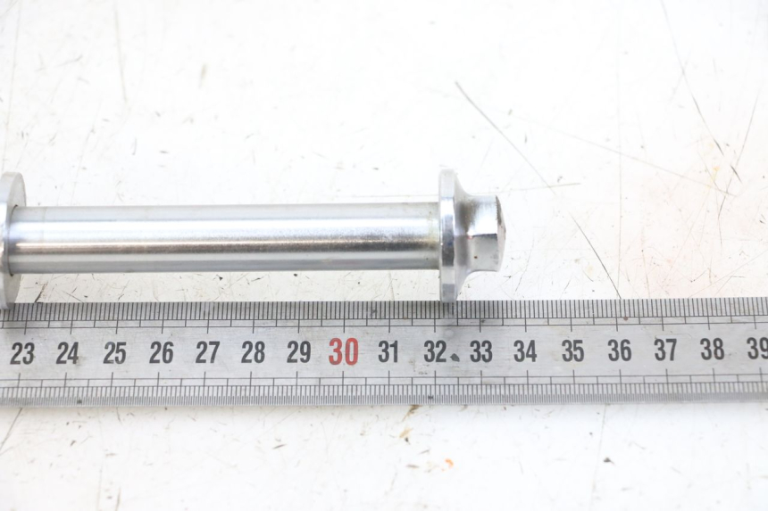 photo de REAR WHEEL AXLE REGAL RAPTOR RAXTER 2 125 (2007 - 2015) - Component detail