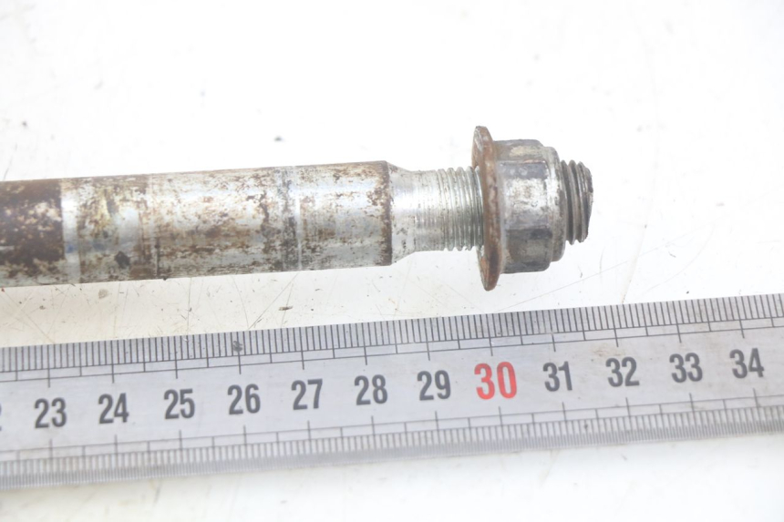 photo de REAR WHEEL AXLE YAMASAKI ROADSTER 50 (2013 - 2018)