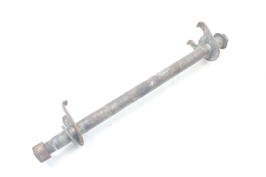 photo de REAR WHEEL AXLE SUZUKI GS F 500 (2004 - 2007)