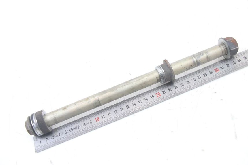 photo de REAR WHEEL AXLE SUZUKI GSX F GSXF 650 (2007 - 2015)