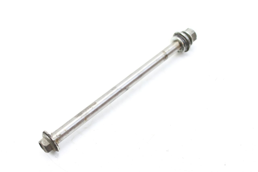 photo de REAR WHEEL AXLE SYM HUSKY 125 (1999 - 2005)