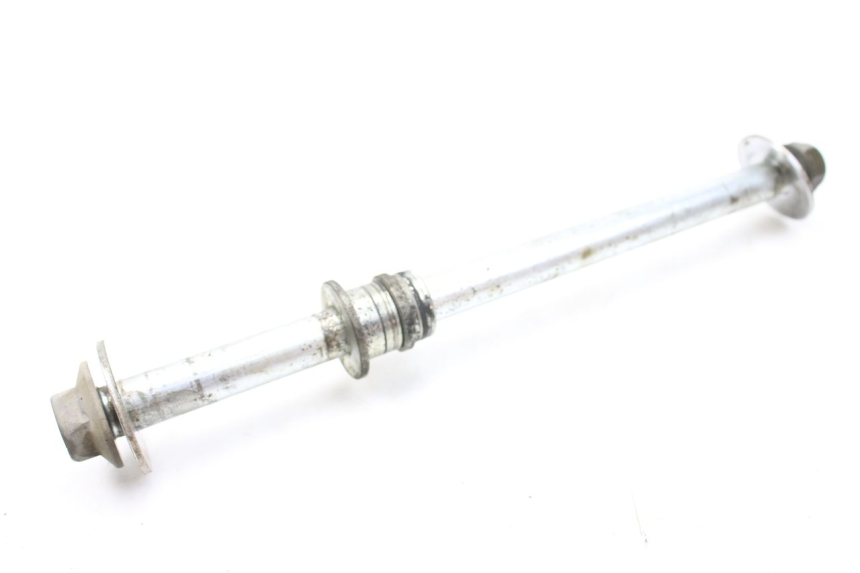 photo de REAR WHEEL AXLE YAMAHA TDR DELTABOX 125 (1993 - 2003)