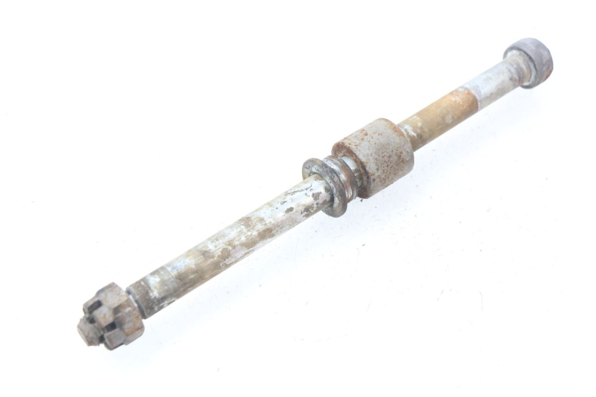 photo de REAR WHEEL AXLE YAMAHA SR 125 (1982 - 2003)