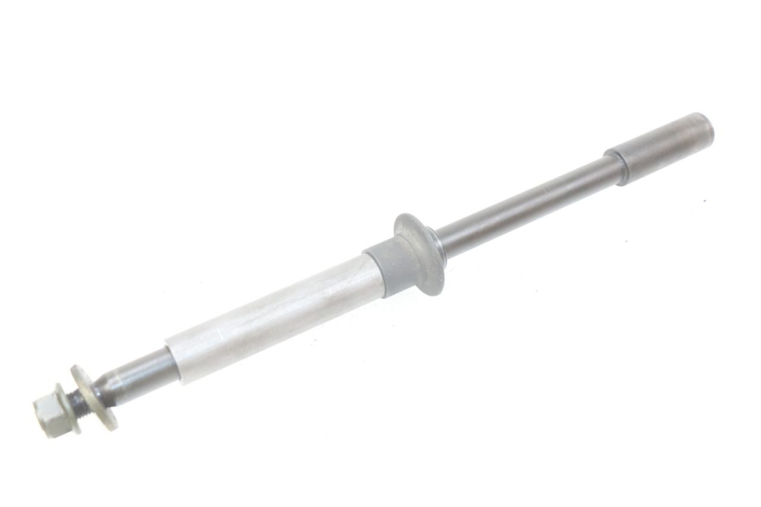 photo de REAR WHEEL AXLE YAMAHA XP T-MAX TMAX 500 (2004 - 2007)