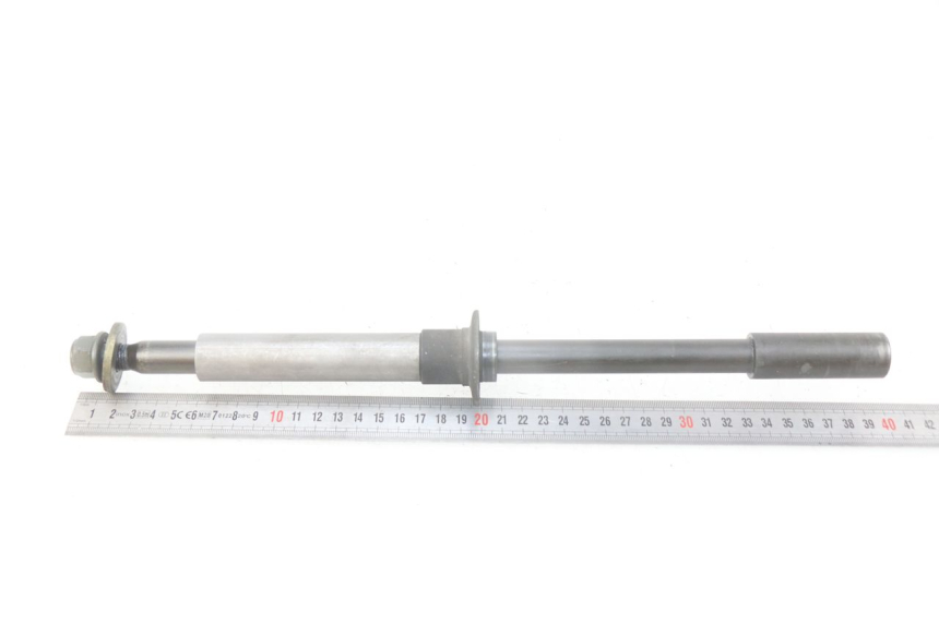 photo de REAR WHEEL AXLE YAMAHA XP T-MAX TMAX 500 (2004 - 2007)