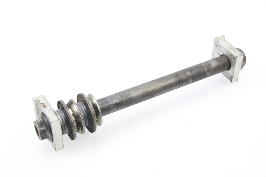 photo de REAR WHEEL AXLE YAMAHA YZ 125 (1994 - 1997) - Main view