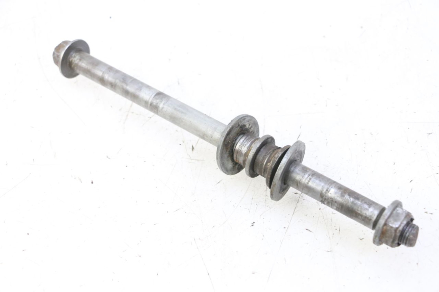 photo de REAR WHEEL AXLE YAMAHA YZ 85 (2002 - 2018)