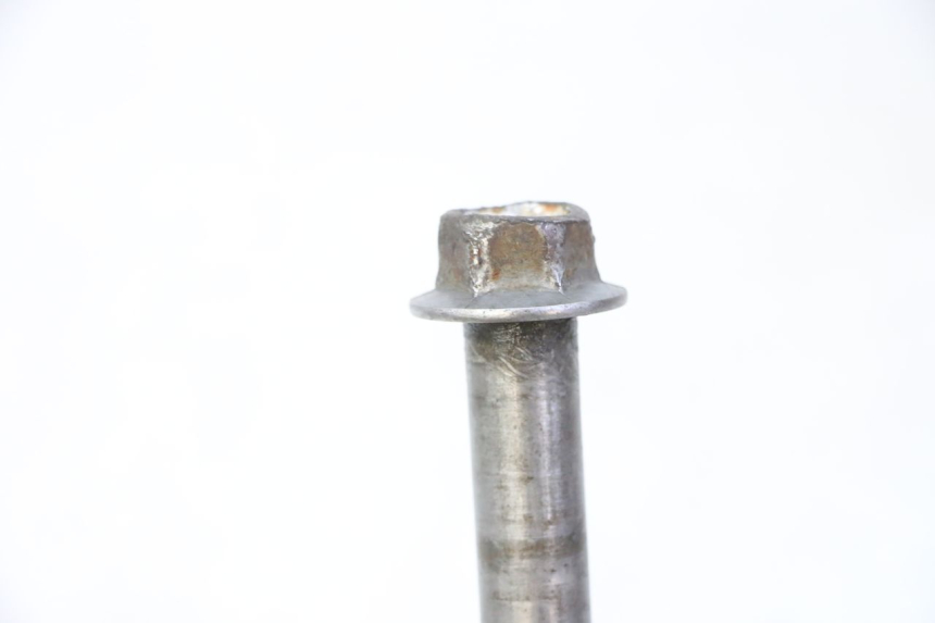 photo de REAR WHEEL AXLE YAMAHA YZ 85 (2002 - 2018)