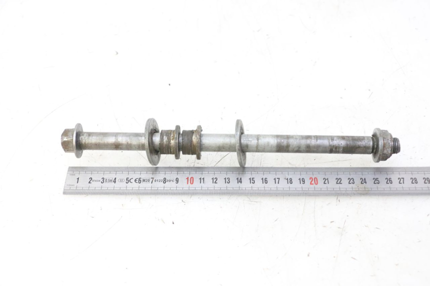 photo de REAR WHEEL AXLE YAMAHA YZ 85 (2002 - 2018)