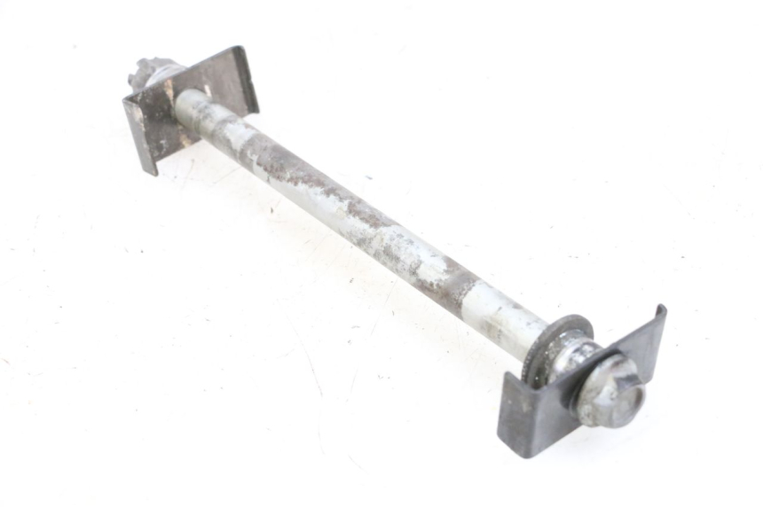 photo de REAR WHEEL AXLE KAWASAKI ZR 7 750 (1999 - 2001) - Technical close-up