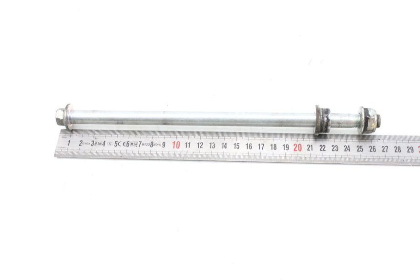 photo de FRONT WHEEL AXLE KYMCO AGILITY NAKED RENOUVO 4T 50 (2018 - 2020)