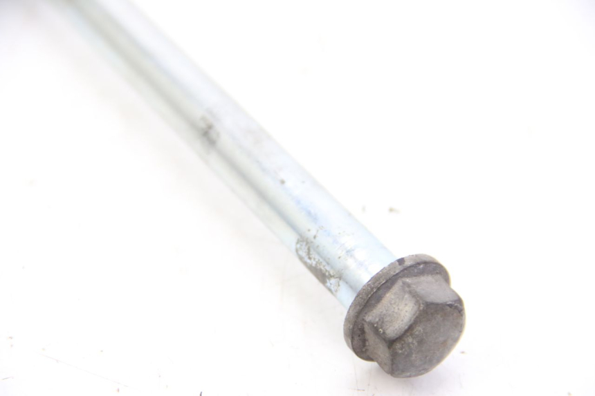 photo de FRONT WHEEL AXLE DERBI BOULEVARD 50 (2009 - 2006)
