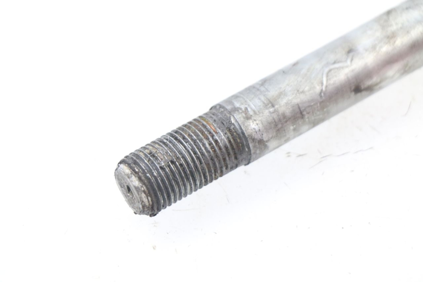 photo de FRONT WHEEL AXLE SUZUKI BURGMAN 650 (2002 - 2004)