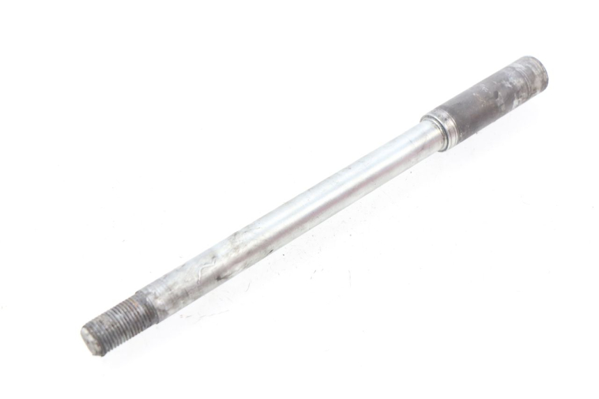 photo de FRONT WHEEL AXLE SUZUKI BURGMAN 650 (2002 - 2004)