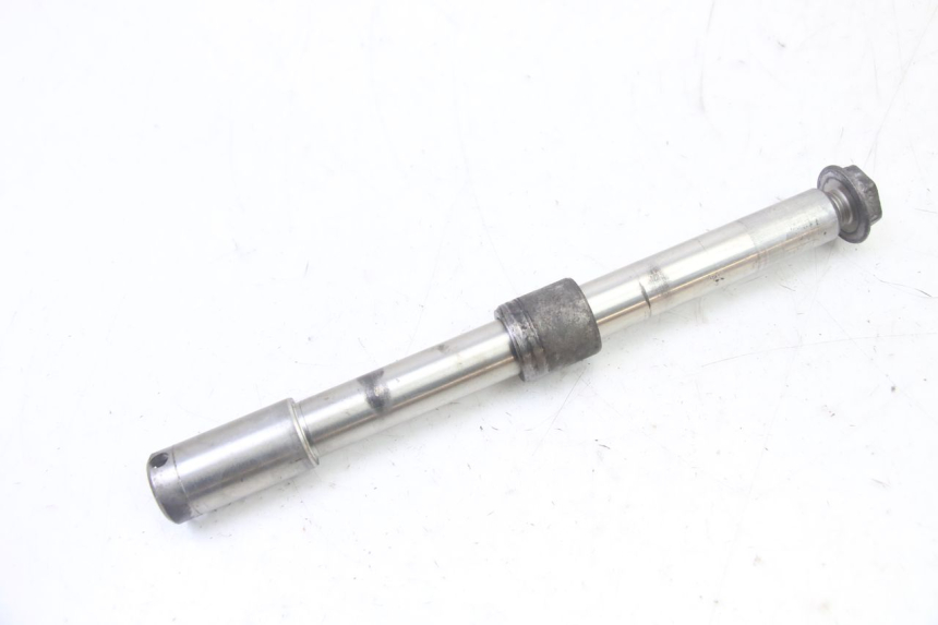 photo de FRONT WHEEL AXLE HONDA CBR RR FIREBLADE 900 (1992 - 1994)