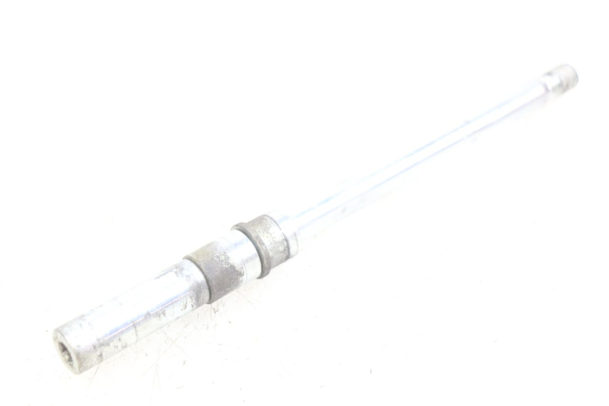 photo de FRONT WHEEL AXLE KYMCO DOWNTOWN ABS 125 (2015 - 2017)