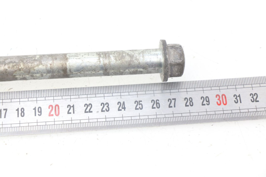 photo de FRONT WHEEL AXLE PIAGGIO FLY 125 (2005 - 2012)