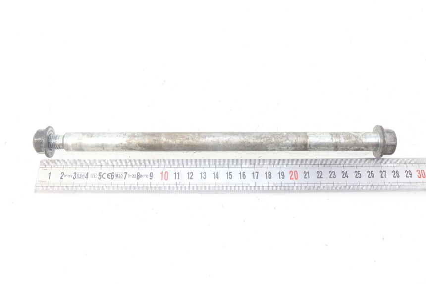 photo de FRONT WHEEL AXLE PIAGGIO FLY 125 (2005 - 2012)