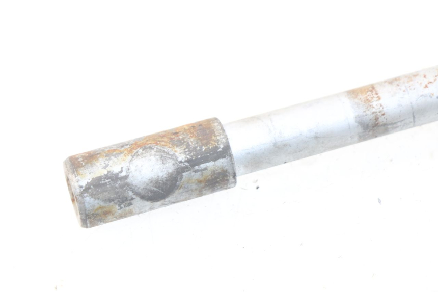 photo de FRONT WHEEL AXLE PIAGGIO FLY IE 125 (2012 - 2017)