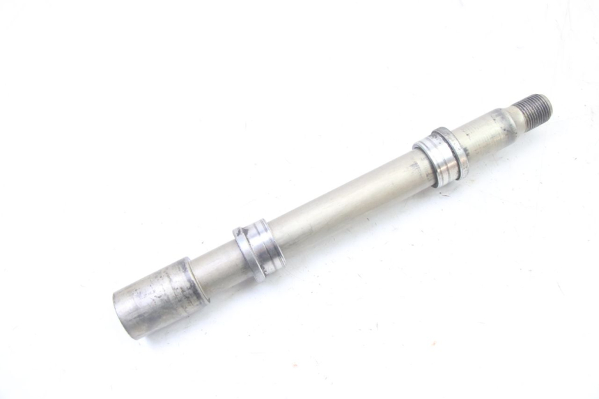photo de FRONT WHEEL AXLE YAMAHA FZ6 FAZER S2 600 (2007 - 2011)