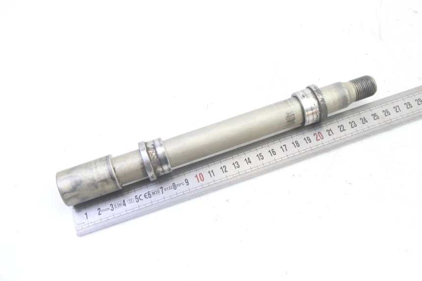 photo de FRONT WHEEL AXLE YAMAHA FZ6 FAZER S2 600 (2007 - 2011)