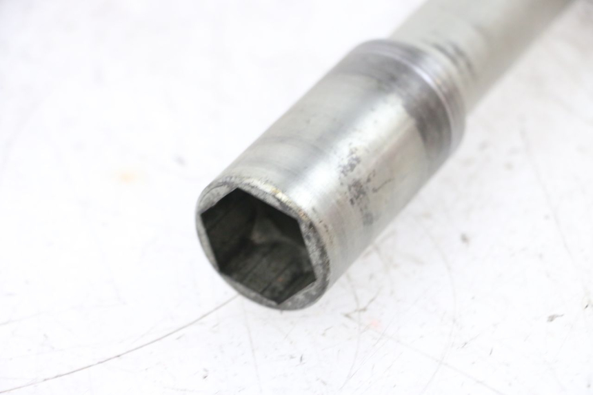 photo de FRONT WHEEL AXLE SUZUKI GSXR GSX-R 1000 (2003 - 2004) - Product overview