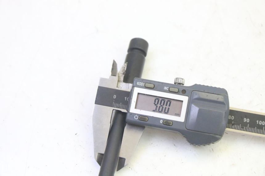 photo de FRONT WHEEL AXLE HITWAY H5 1