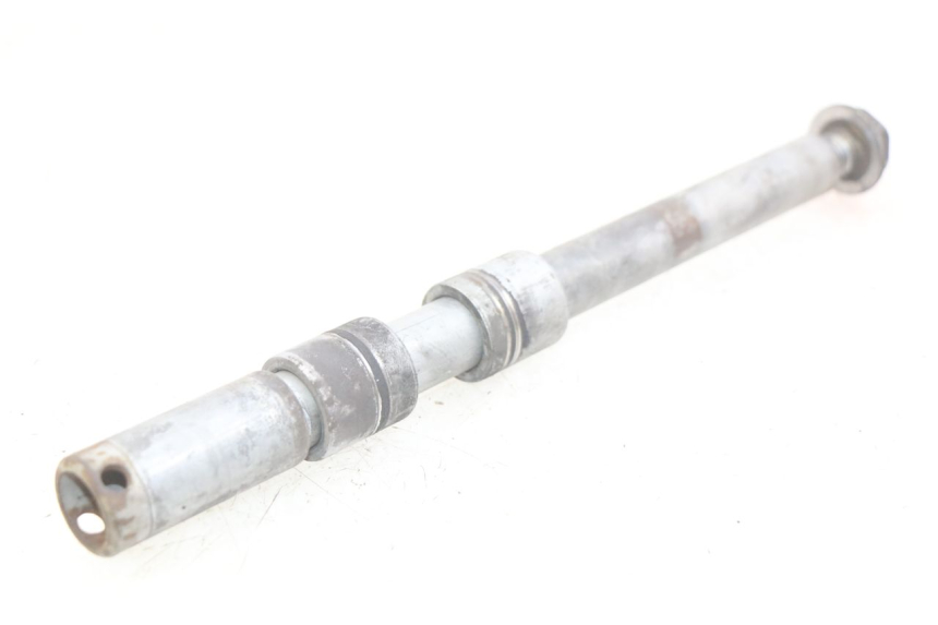photo de FRONT WHEEL AXLE HONDA FJS SILVERWING SILVER WING 400 (2009 - 2016)