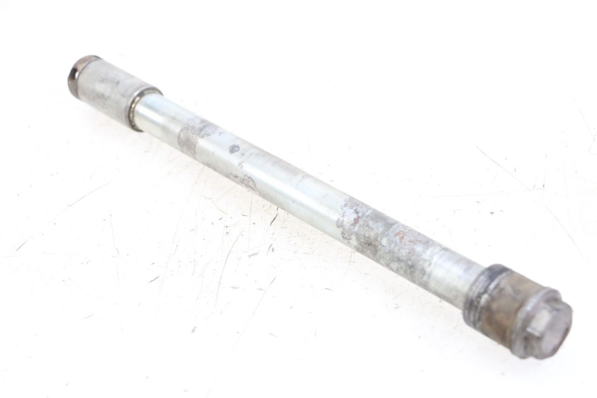 photo de FRONT WHEEL AXLE HONDA VT C2 SHADOW 750 (1997 - 2001)