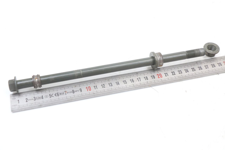 photo de FRONT WHEEL AXLE SYM JET 14 4T 50 (2018 - 2022)