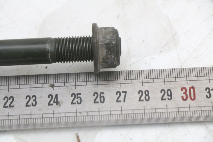 photo de FRONT WHEEL AXLE SYM JET 14 4T 50 (2018 - 2022)