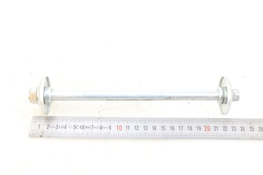 photo de FRONT WHEEL AXLE KAWASAKI KX L 85 (2022 - 2024)