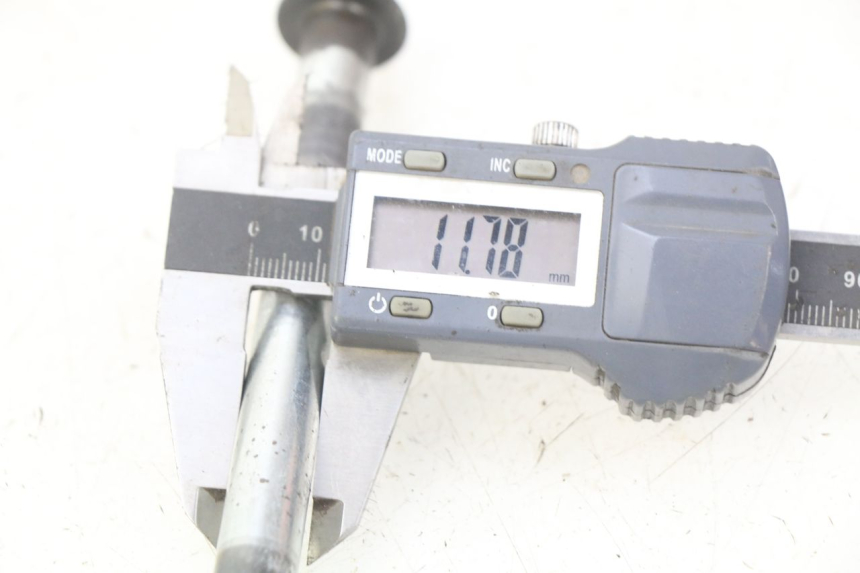 photo de FRONT WHEEL AXLE ORCAL KITE 4T 50 (2019 - 2023)