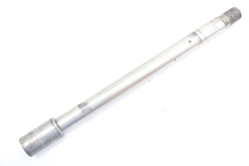 photo de FRONT WHEEL AXLE RENAULT KOURANOS 125 (2001 - 2004)