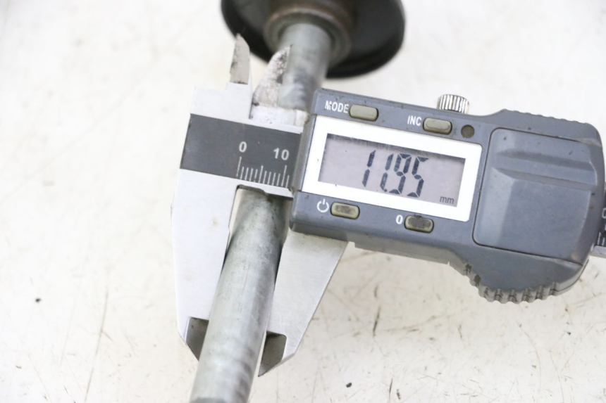 photo de FRONT WHEEL AXLE KAWASAKI KX 65 (2000 - 2019)