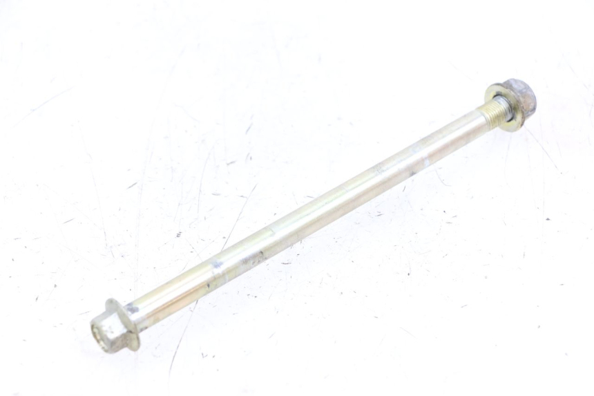 photo de FRONT WHEEL AXLE KYMCO STRYKER OFF ROAD 125 (1999 - 2005)