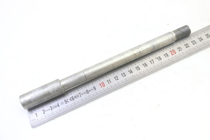 photo de FRONT WHEEL AXLE RIEJU MRT 50 (2018 - 2021)