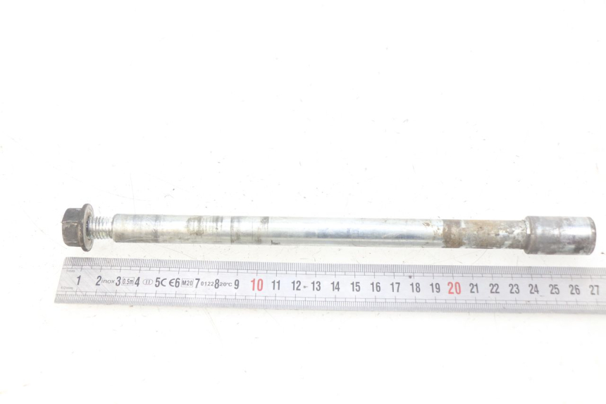 photo de FRONT WHEEL AXLE GILERA NEXUS 125 (2009 - 2013)