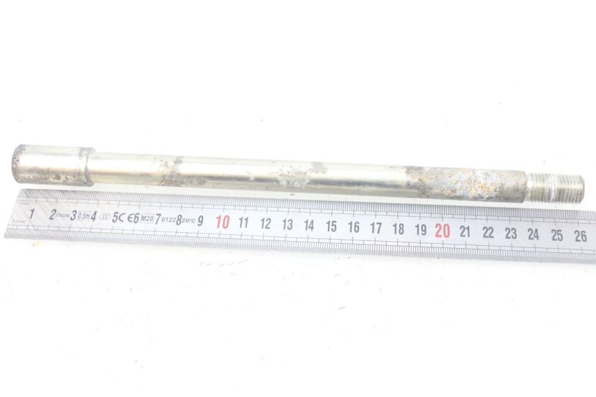 photo de FRONT WHEEL AXLE PEUGEOT CITYSTAR 50 (2013 - 2017)