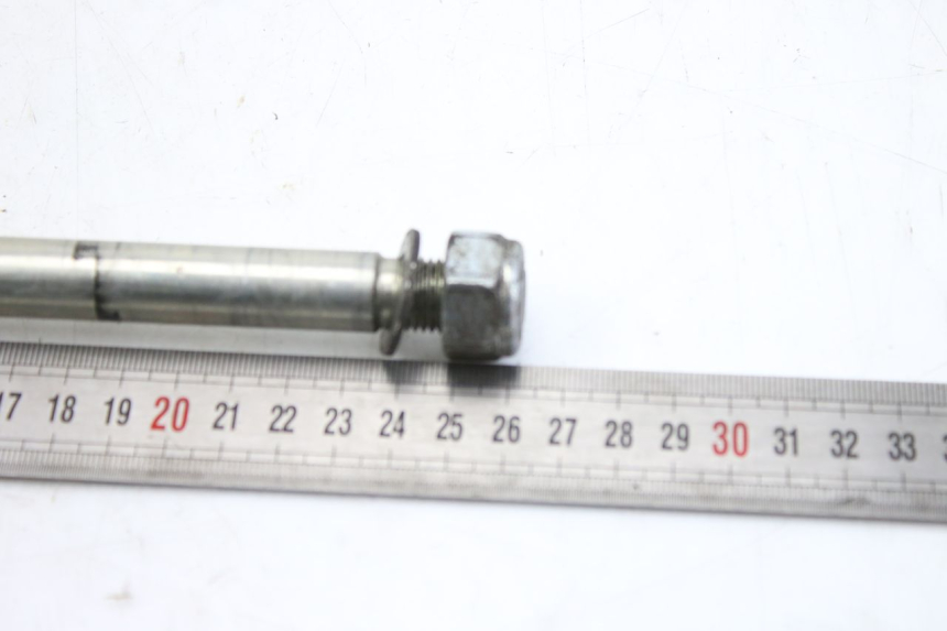 photo de FRONT WHEEL AXLE PEUGEOT CITYSTAR 50 (2013 - 2017)