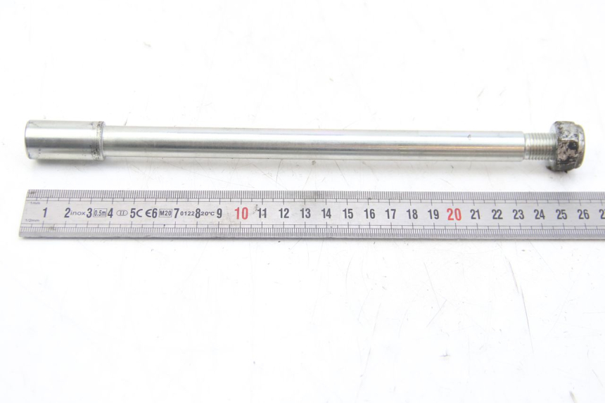 photo de FRONT WHEEL AXLE PEUGEOT CITYSTAR 50 (2013 - 2017)