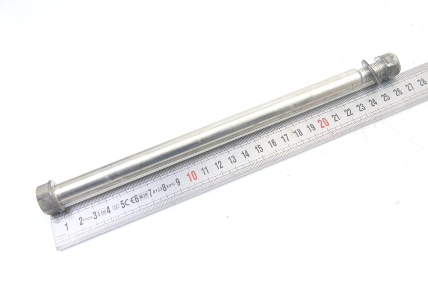 photo de FRONT WHEEL AXLE PEUGEOT TKR TREKKER FURIOUS 50 (2005 - 2014)