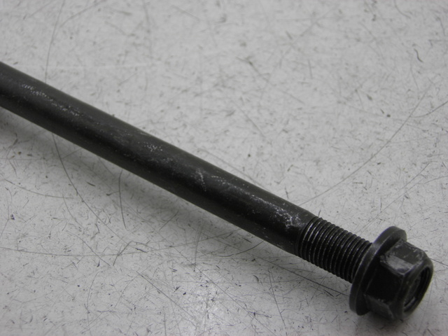 photo de FRONT WHEEL AXLE PEUGEOT TWEET 4T 50 (2010 - 2014)