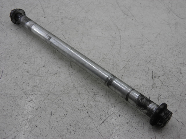 photo de FRONT WHEEL AXLE PIAGGIO FLY 125 (2005 - 2012)