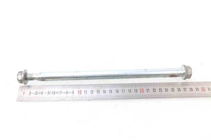 photo de FRONT WHEEL AXLE PIAGGIO FLY 2T 50 (2004 - 2017)