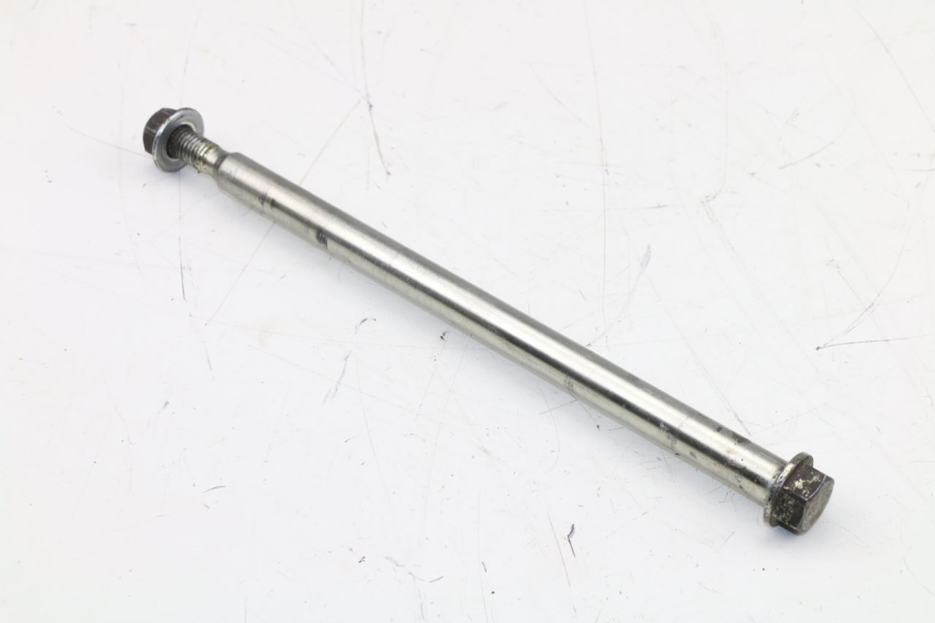 photo de FRONT WHEEL AXLE PIAGGIO FLY 2T 50 (2004 - 2017)